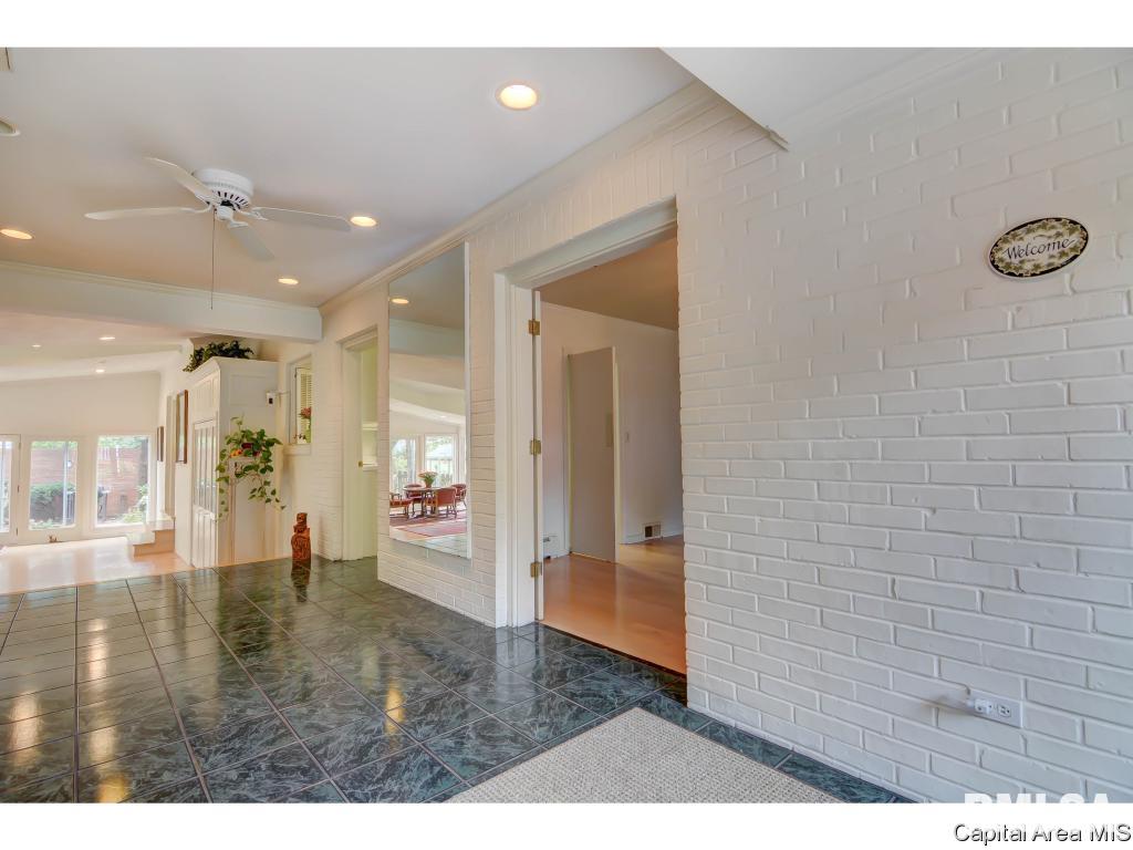 1715 South Illini Road Springfield, IL 62704 - Photo 2 of 36