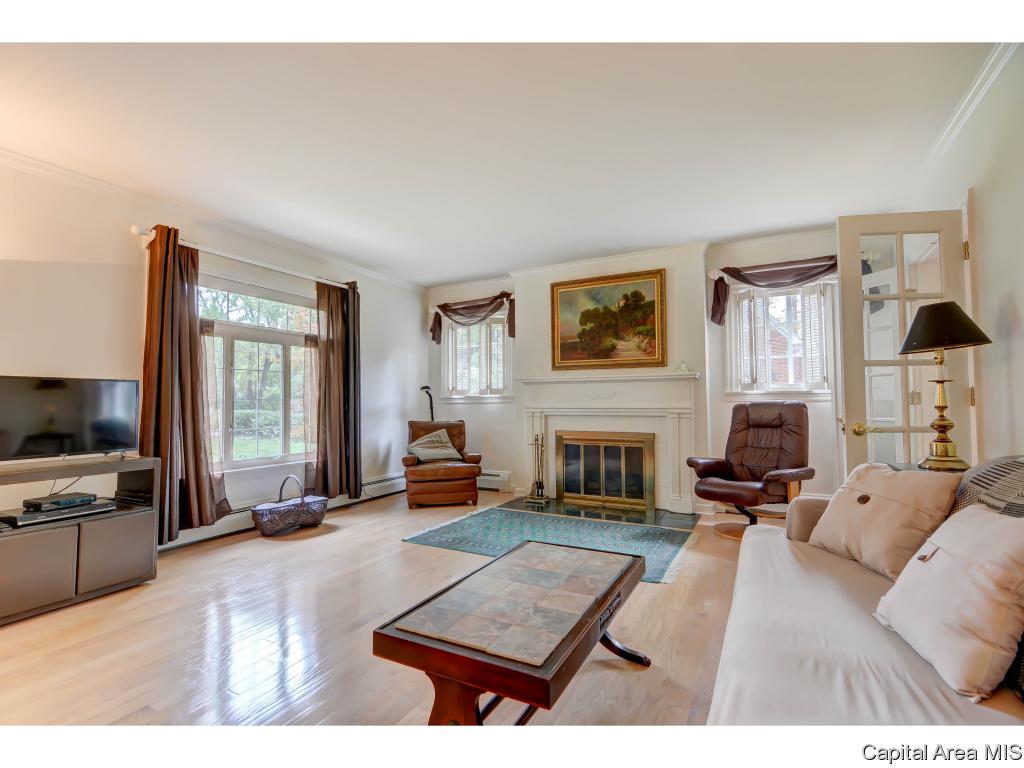1715 South Illini Road Springfield, IL 62704 - Photo 5 of 36