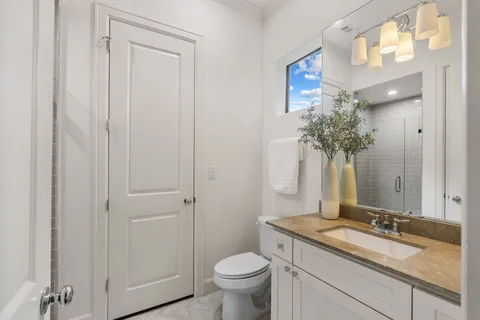 $649,000 | 908 Thompson Street, Houston, TX 77007