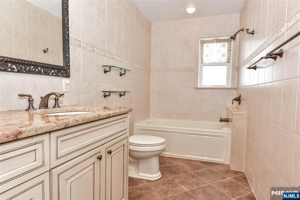 77 Herman Street Hackensack, NJ 07601 - Photo 29 of 40