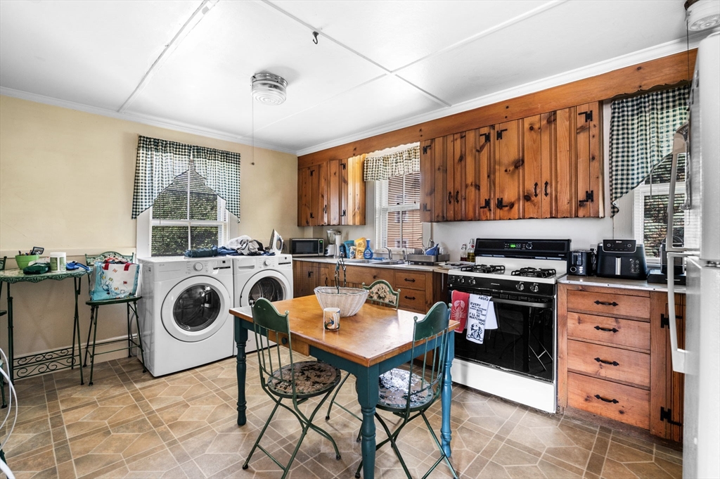 25 Pearl Street Marblehead, MA 01945 - Photo 12 of 19