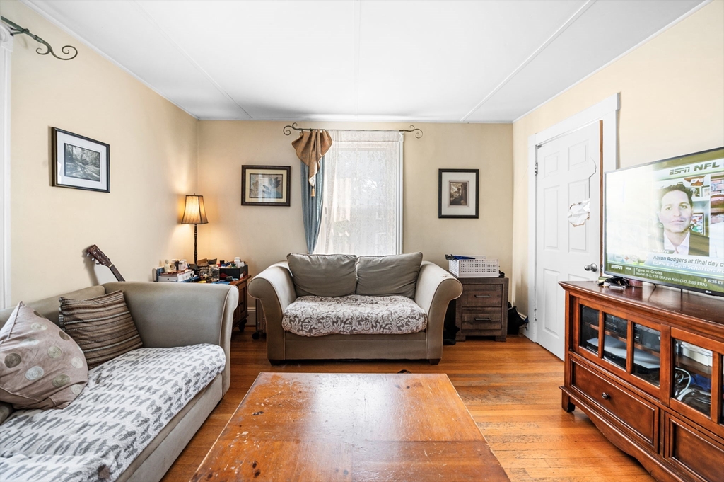 25 Pearl Street Marblehead, MA 01945 - Photo 10 of 19