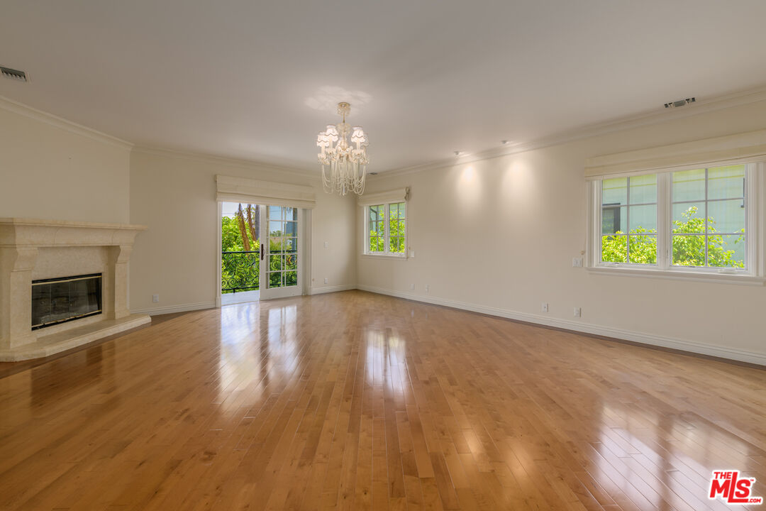 204 Foothill Road Beverly Hills, CA 90210 - Photo 13 of 33