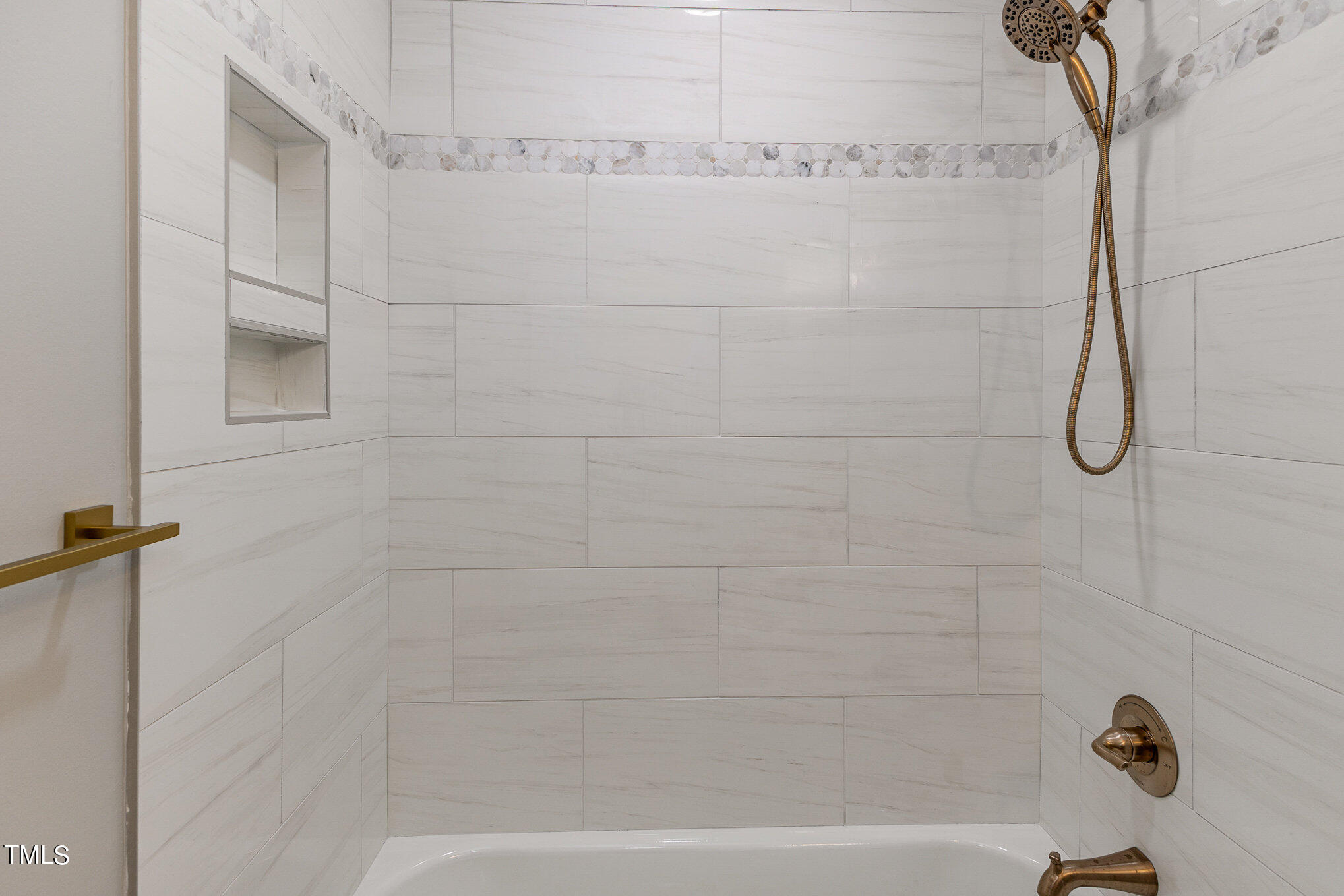 547 Dacian Road Raleigh, NC 27610 - Photo 17 of 27 018_bc4a9172-edit