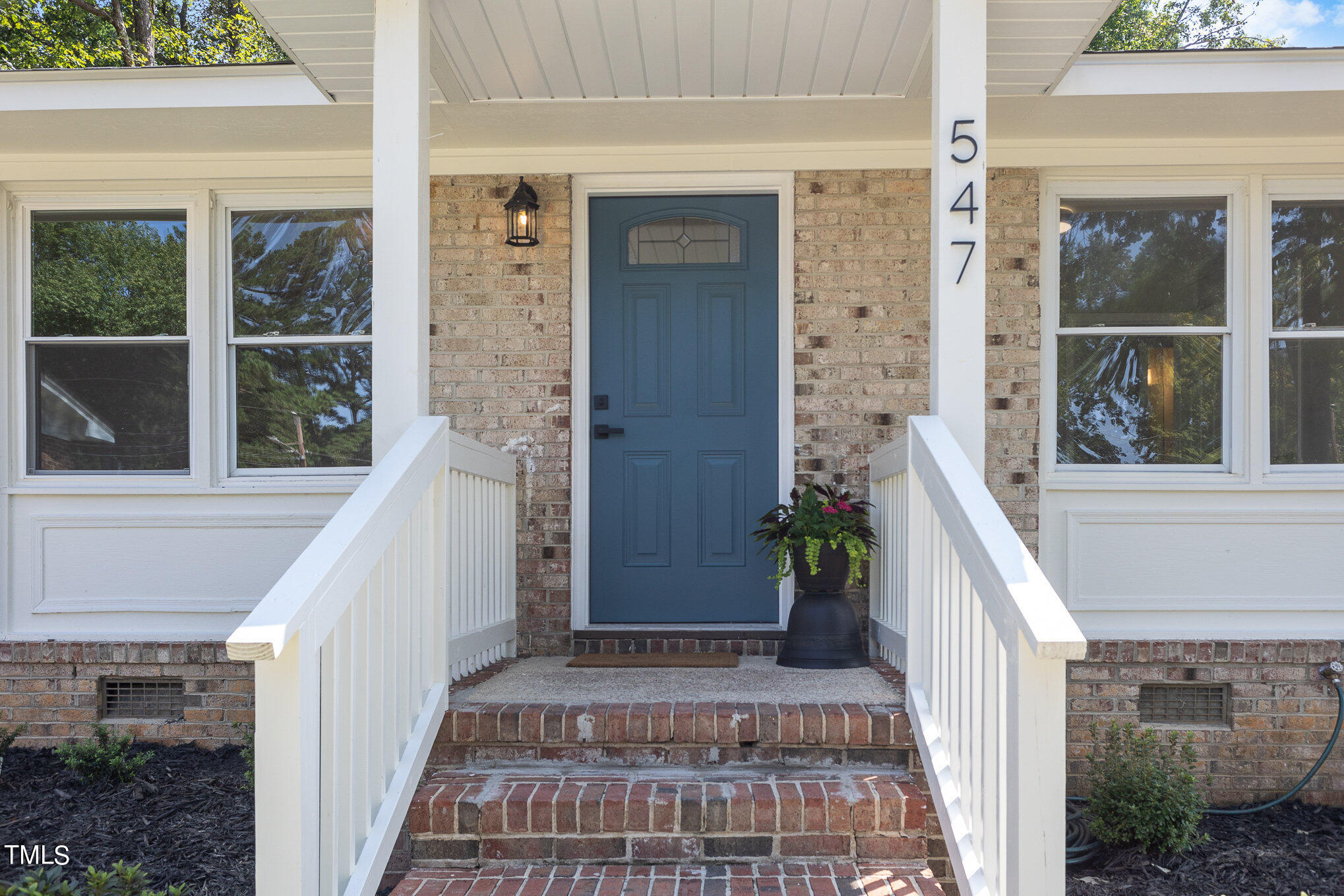 547 Dacian Road Raleigh, NC 27610 - Photo 3 of 27 005_bc4a9192-edit