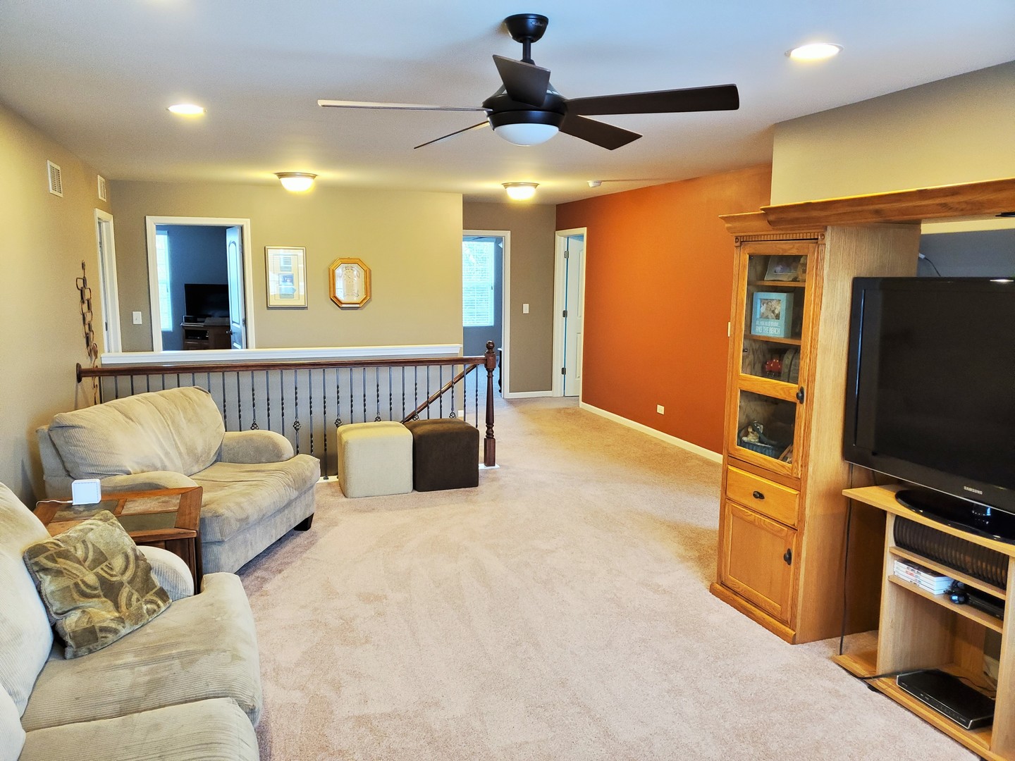 291 Monument Road Elgin, IL 60124 - Photo 14 of 24