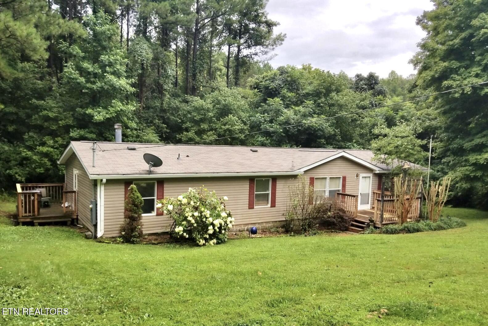3200 Hubbard Road Loudon, TN 37774 - Photo 1 of 36 IMG_2064