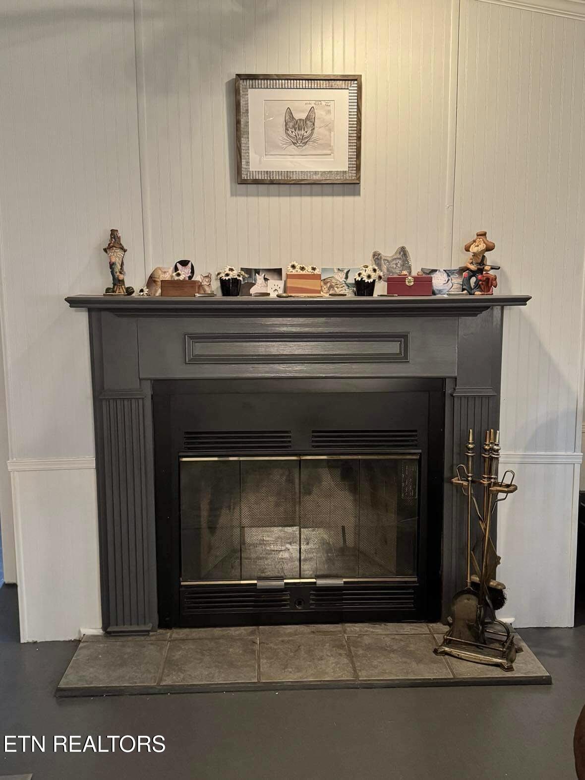 3200 Hubbard Road Loudon, TN 37774 - Photo 20 of 36 Wood burning fireplace