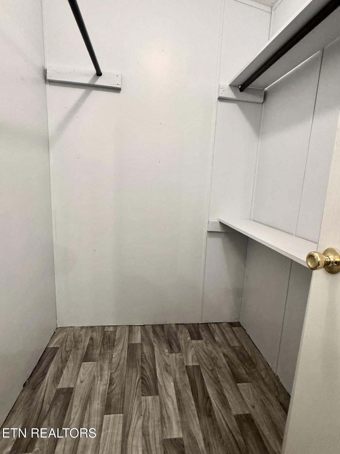 3200 Hubbard Road Loudon, TN 37774 - Photo 28 of 36 Master closet