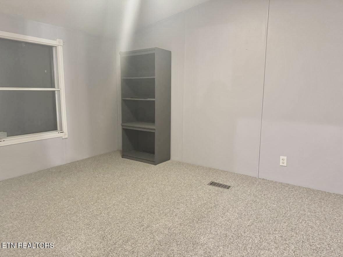 3200 Hubbard Road Loudon, TN 37774 - Photo 32 of 36 Guest bed