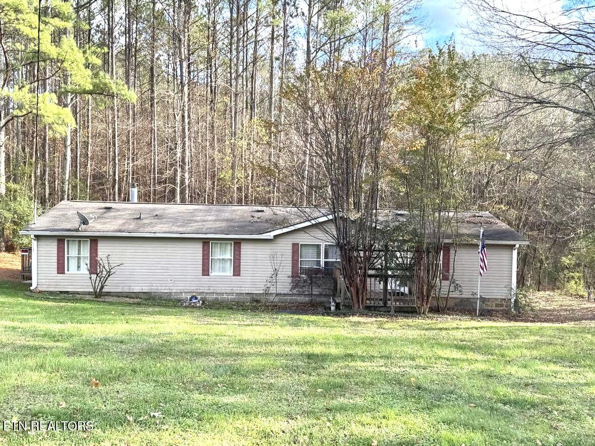 3200 Hubbard Road Loudon, TN 37774 - Photo 36 of 36 Front