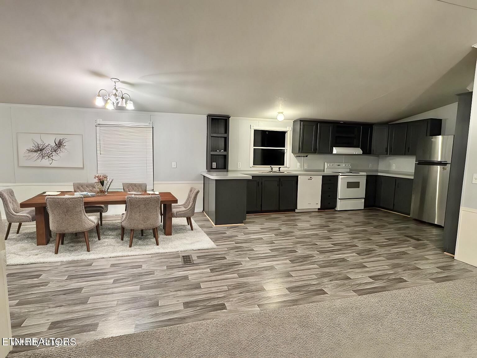 3200 Hubbard Road Loudon, TN 37774 - Photo 5 of 36 Virtually staged dining