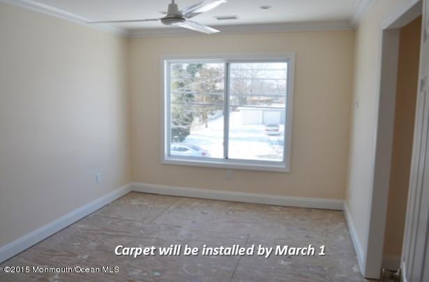 1000 Beaver Dam Road Point Pleasant, NJ 08742 - Photo 27 of 32 an empty room with a window