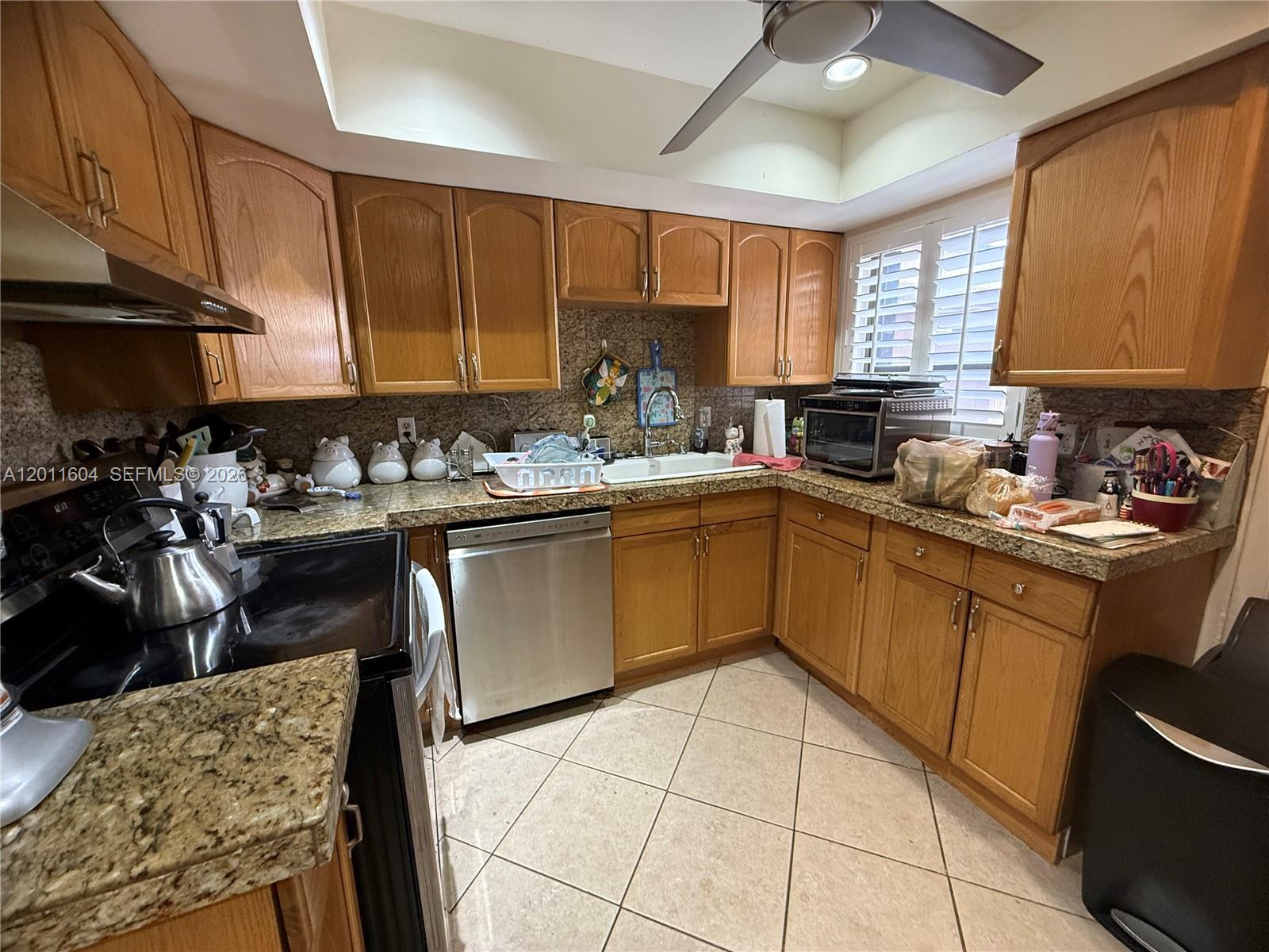 103 Tweedbrook Lane, Unit 101 Hollywood, FL 33021 - Photo 2 of 19
