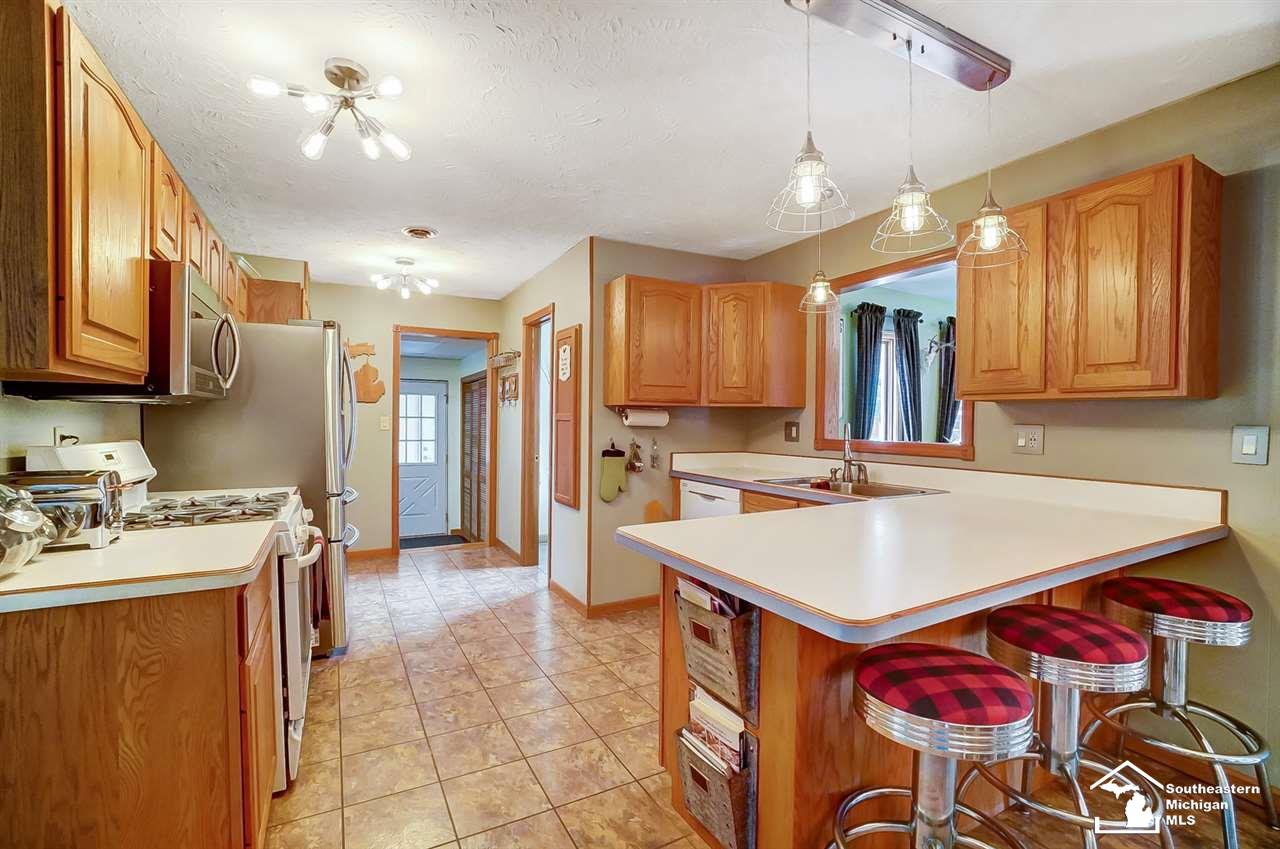 13740 Martinsville Road Carleton, MI 48117 - Photo 11 of 37 50023466-10.JPG