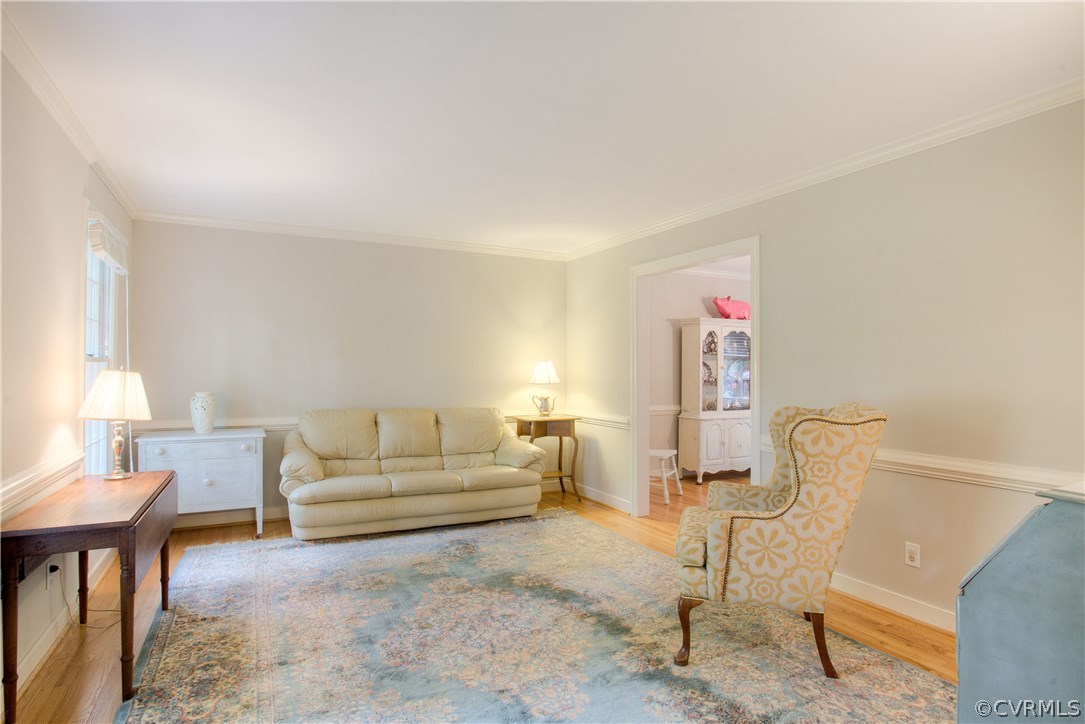 13641 Glendower Road Midlothian, VA 23113 - Photo 6 of 38 a living room with furniture and a couch