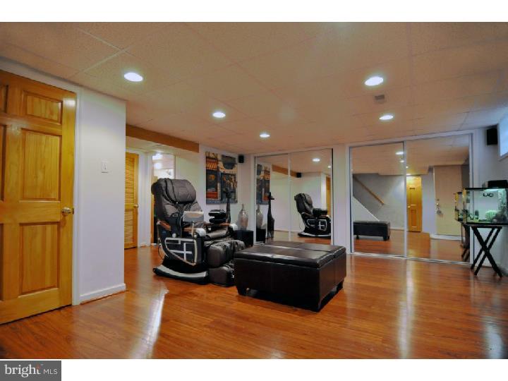 2539 Woodleigh Road Havertown, PA 19083 - Photo 14 of 25