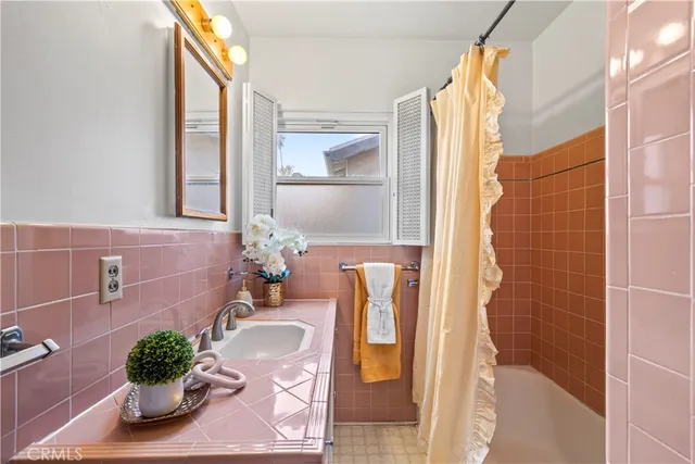 $699,000 | 457 Chester Place, Pomona, CA 91768