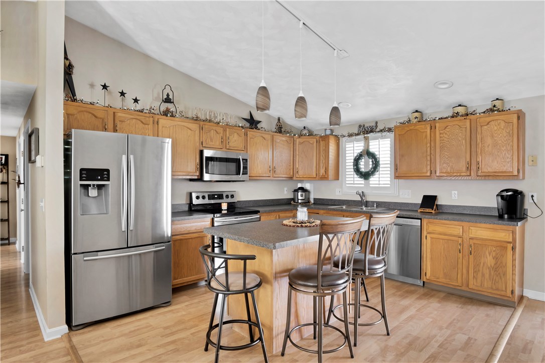 98 Getchell Avenue Woonsocket, RI 02895 - Photo 7 of 22