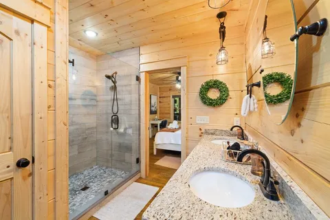 $499,999 | 956 Lemmon Lane, Ellijay, GA 30540