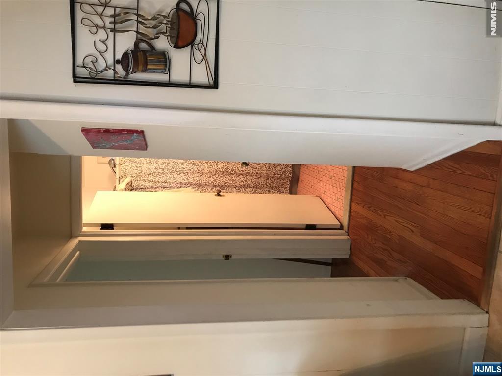 21 Barrows Avenue, Unit 1 Rutherford, NJ 07070 - Photo 8 of 10 Gallery Image 8