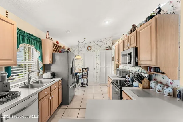 $400,000 | 7828 Falling Leaf Place, Melbourne, FL 32940