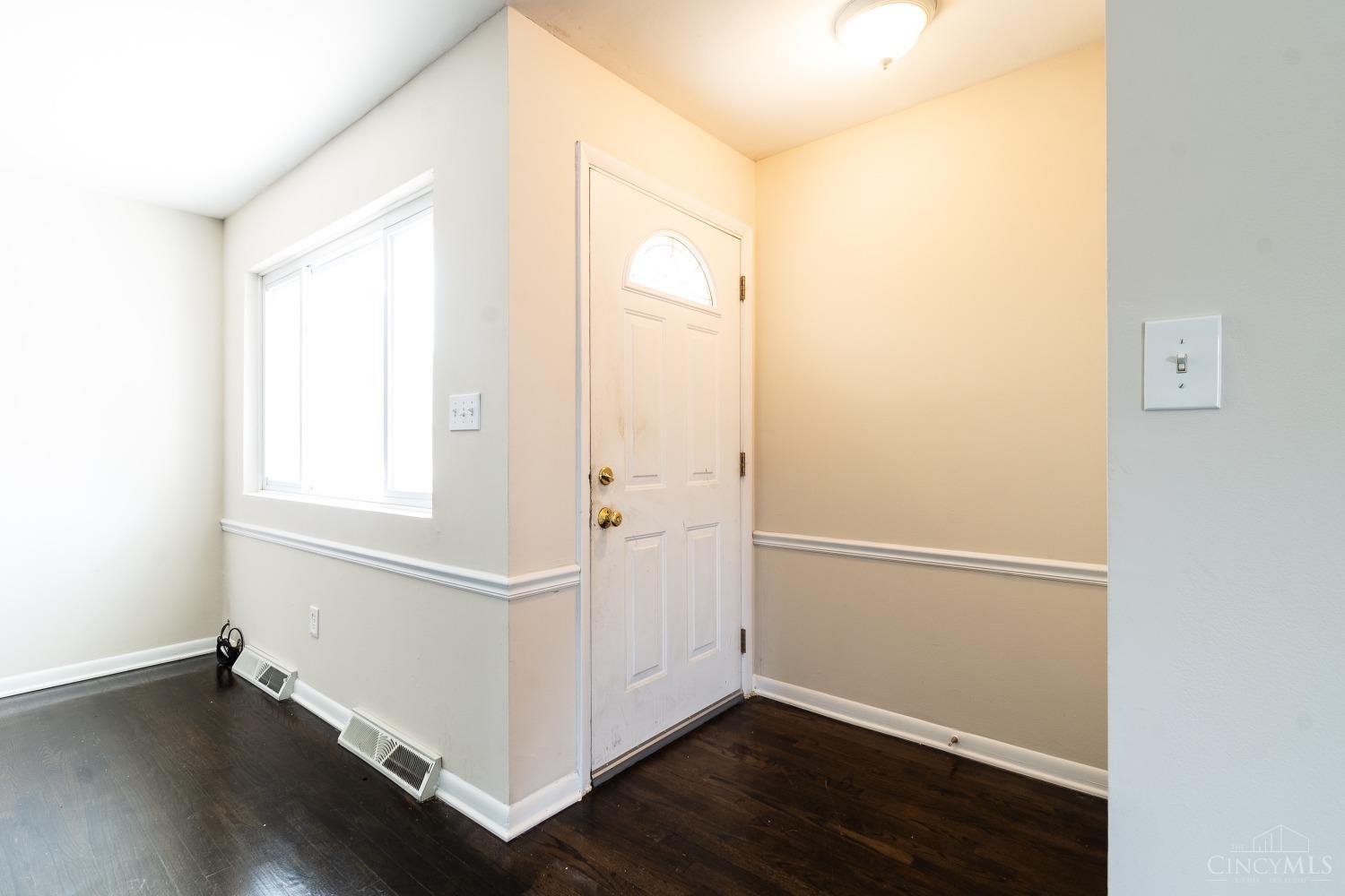 5844 Argus Road Cincinnati, OH 45224 - Photo 4 of 42 Gallery Image 4