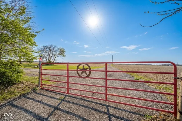 $625,000 | 11910 South Co Road 800 West, Daleville, IN 47334