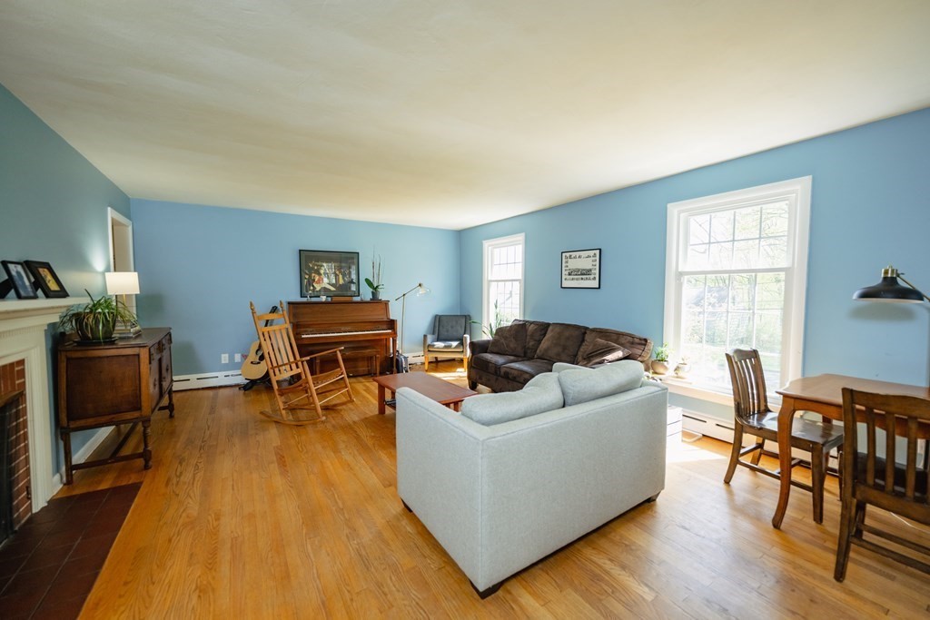 35 Fox Farms Road Northampton, MA 01062 - Photo 9 of 38 Gallery Image 9