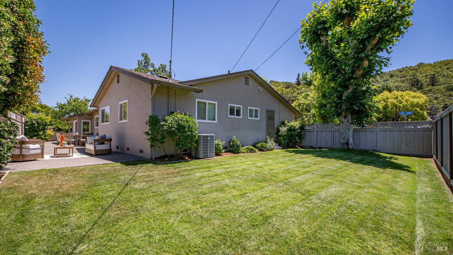 10 Corte Roble Novato, CA 94949 - Photo 27 of 34