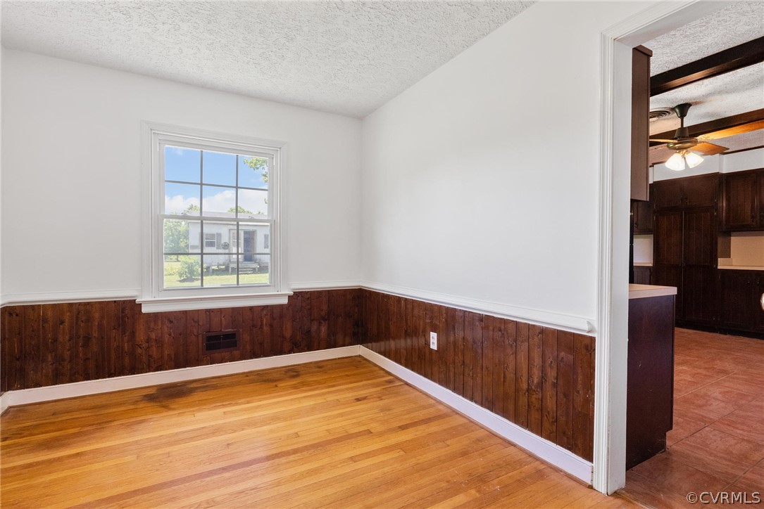 2557 Broad St Road Gum Spring, VA 23065 - Photo 11 of 47 Gallery Image 11