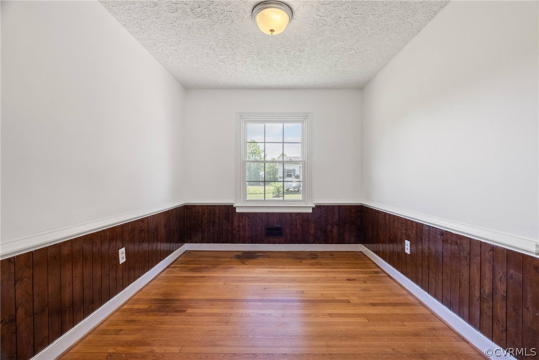 2557 Broad St Road Gum Spring, VA 23065 - Photo 10 of 47 Gallery Image 10