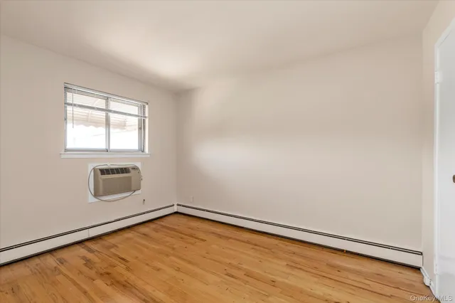 $900,000 | 93-24 243rd Street | Queens Village