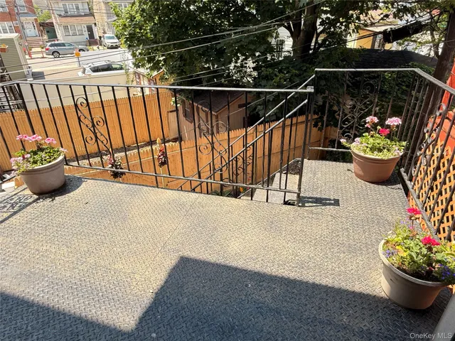 $900,000 | 93-24 243rd Street | Queens Village