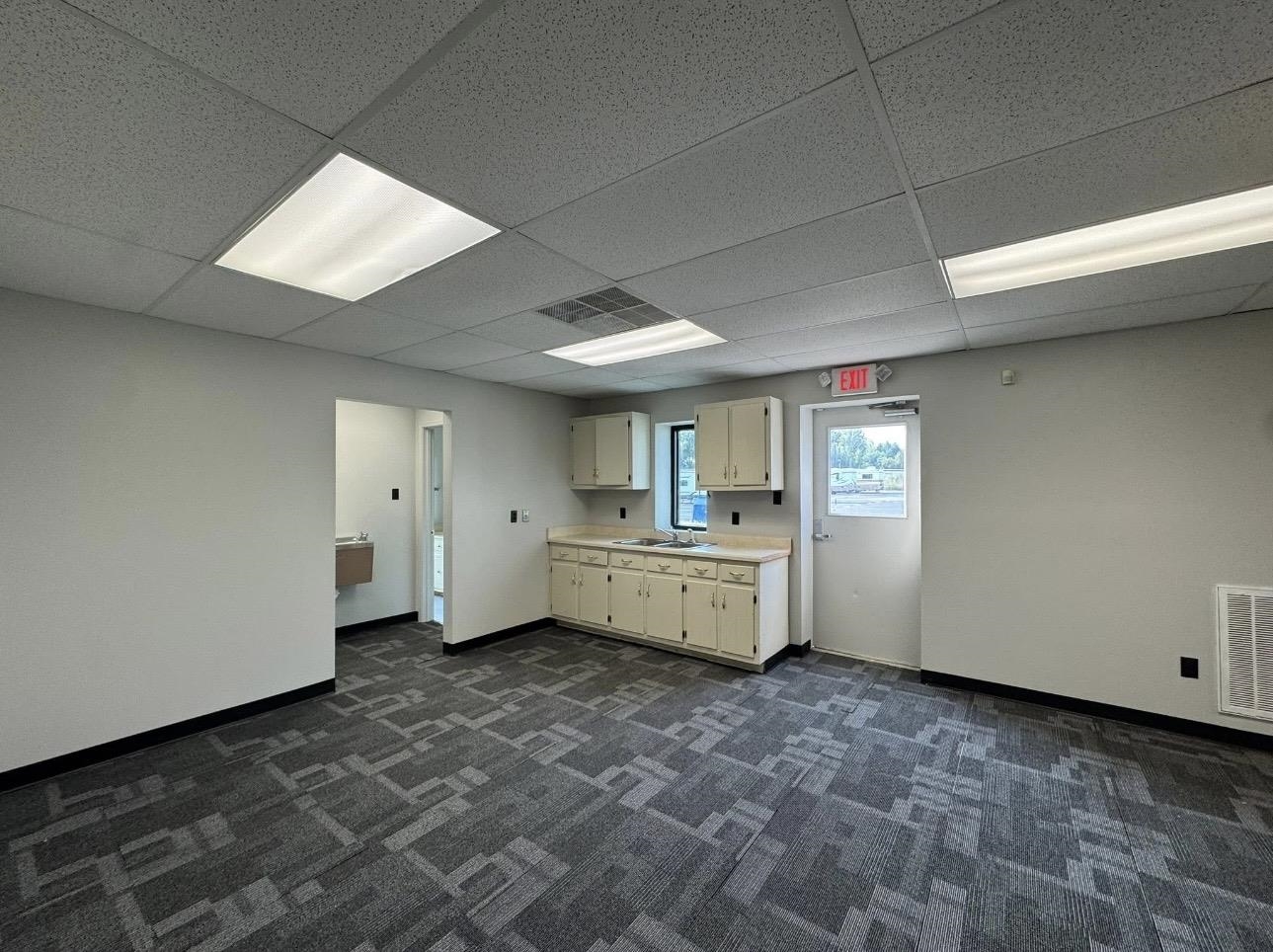 4709 Mueller Brass Road Covington, TN 38019 - Photo 7 of 10 a room with a bed and window