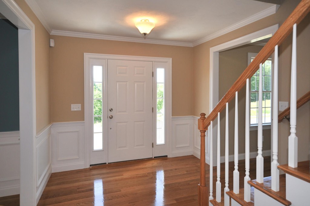 4 Rhodes Drive Berlin, MA 01503 - Photo 5 of 13 Gallery Image 5