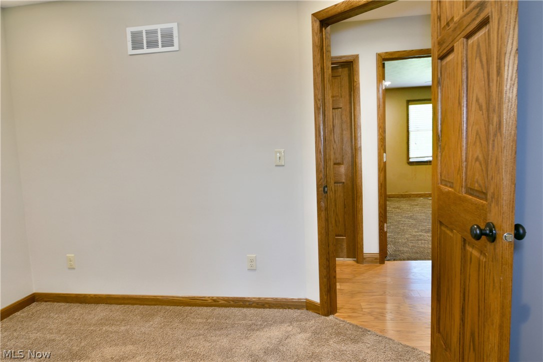 754 Warner Road Hubbard, OH 44425 - Photo 29 of 46