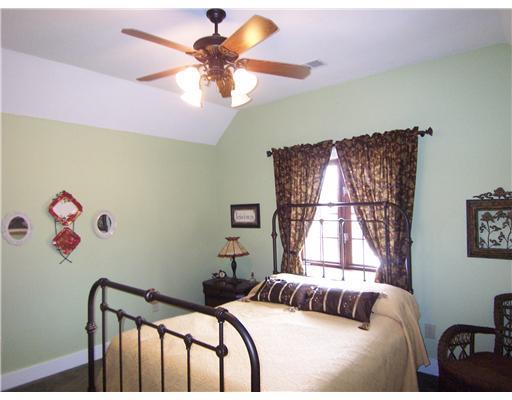 296 McCombs Road Venetia, PA 15367 - Photo 12 of 18 Bedroom. This bedroom has plenty of space for guests.