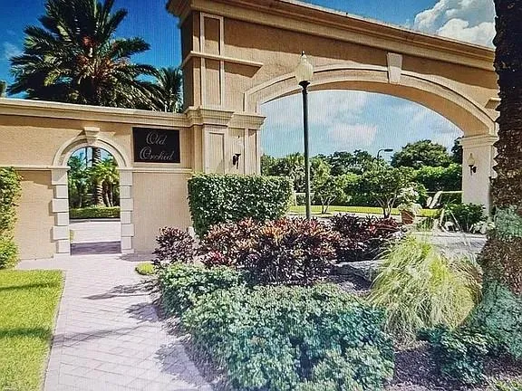 a view of a house with a small entryway