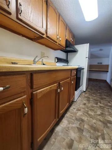 $925 | 1435 Davie Avenue, Statesville, NC 28677