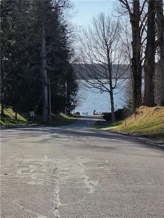 $565,000 | 11753 Oakview Road, Conneaut Lake, PA 16316