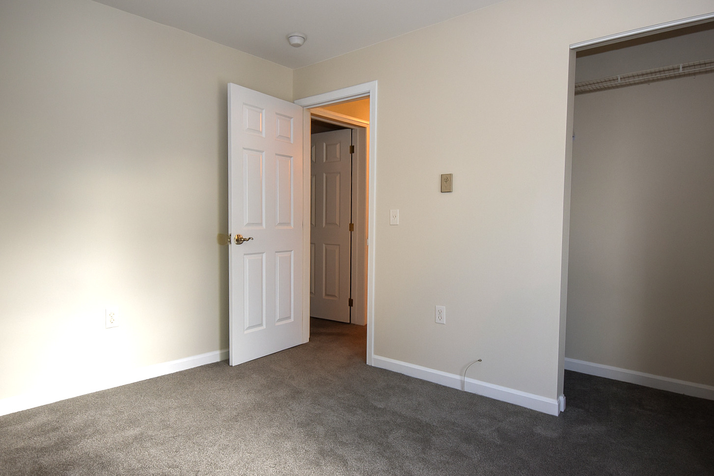 7 Shelby Circle Killingly, CT 06241 - Photo 12 of 16 an empty room with closet area