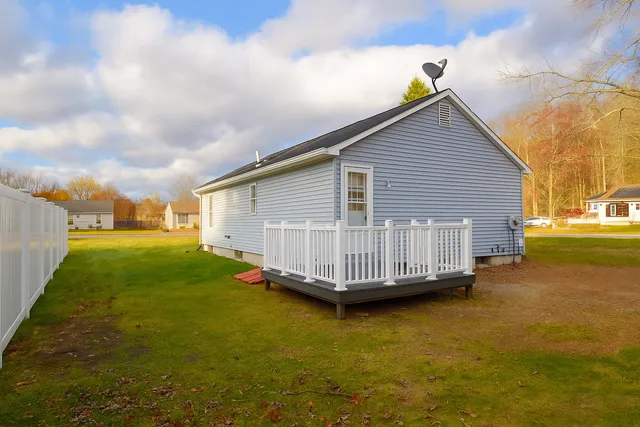 $325,000 | 7 Shelby Circle, Killingly, CT 06241