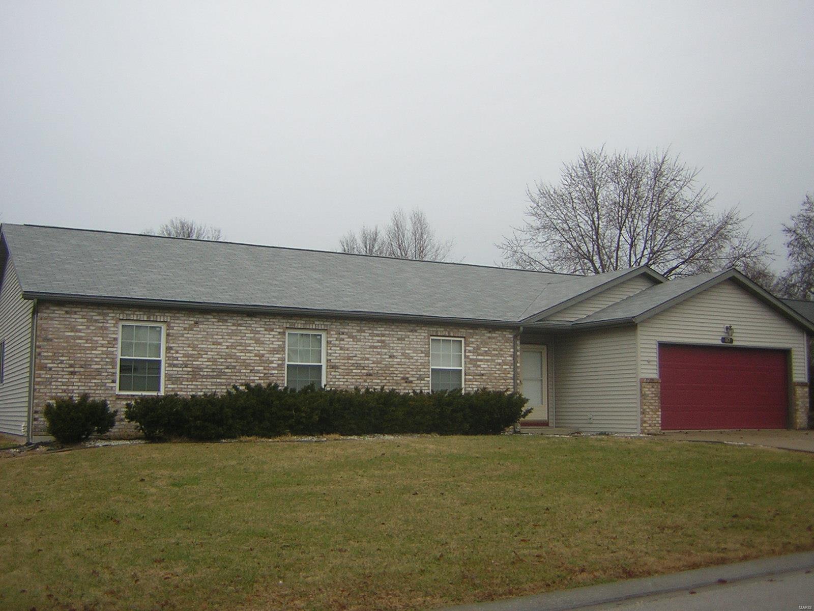 117 Rio Verde Drive Belleville, IL 62221 - Photo 1 of 10 Gallery Image 1