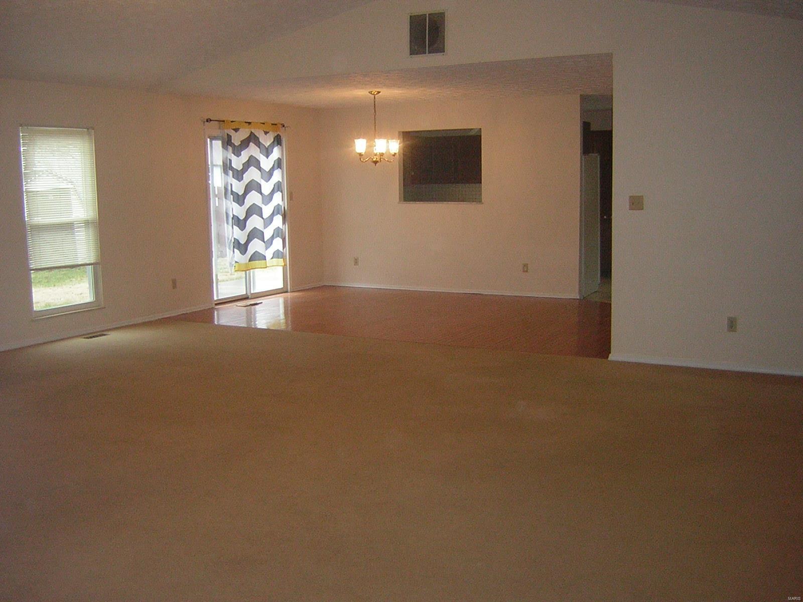 117 Rio Verde Drive Belleville, IL 62221 - Photo 4 of 10 Gallery Image 4