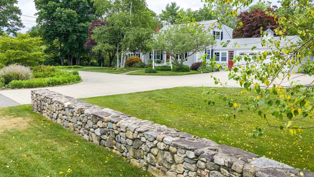 1324 Main Street Acushnet, MA 02743 - Photo 2 of 36