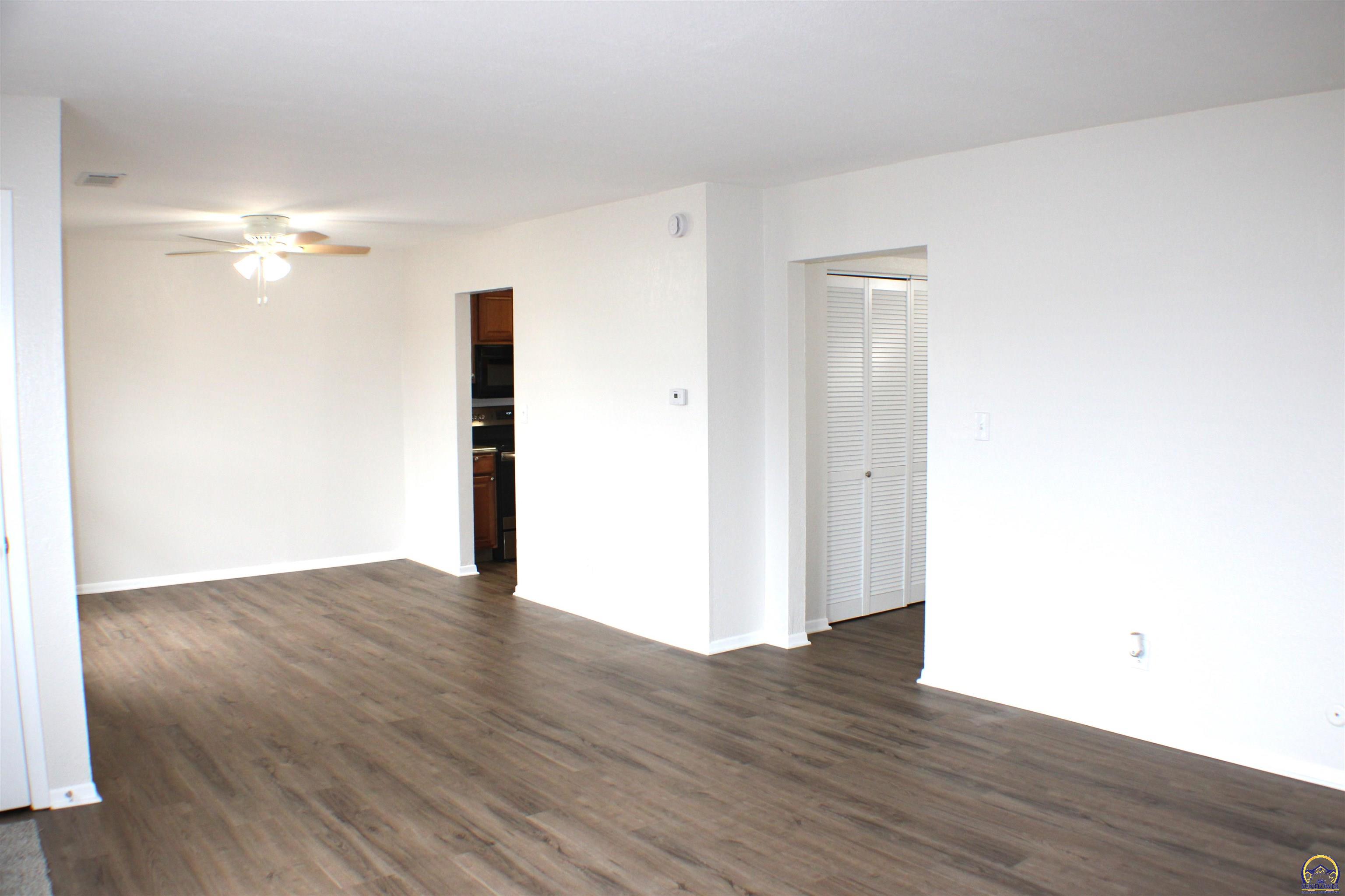 2827 Southwest Prairie Road, Unit 36 Topeka, KS 66614 - Photo 5 of 22 Gallery Image 5