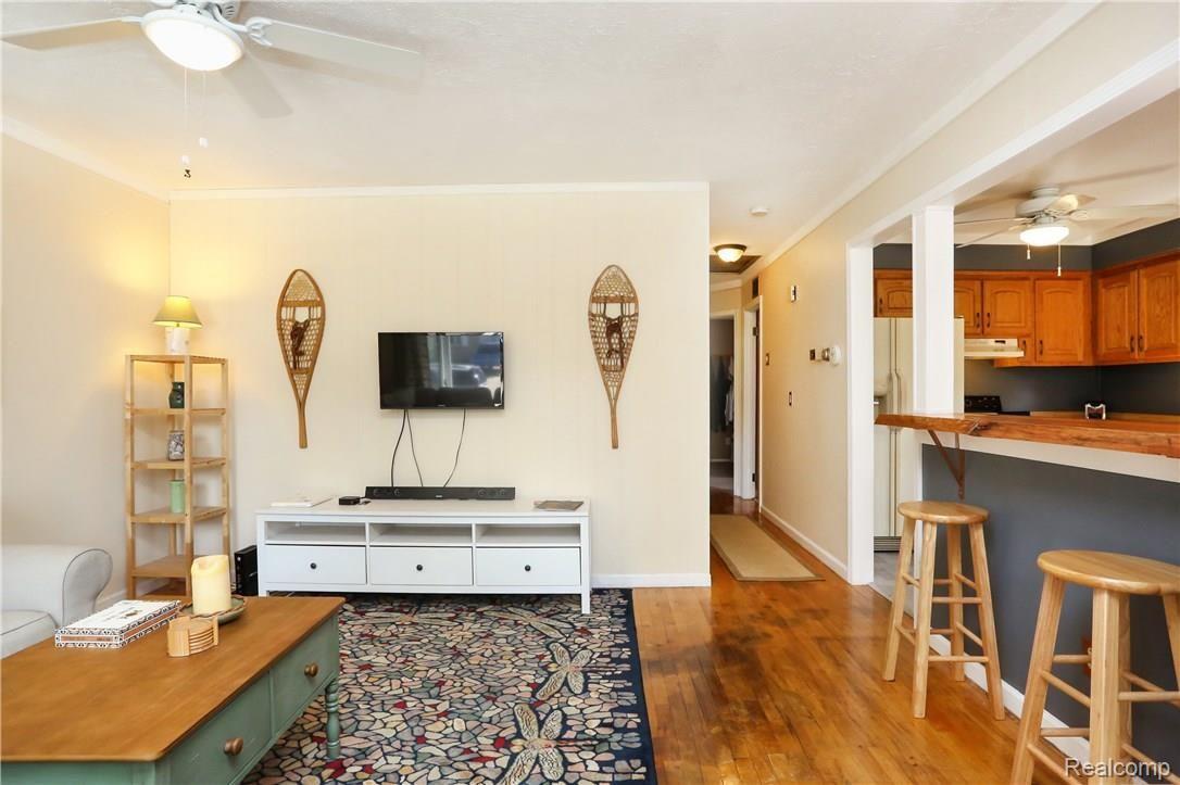 2966 Cumberland Road Berkley, MI 48072 - Photo 3 of 32 Cumberland-3.jpg
