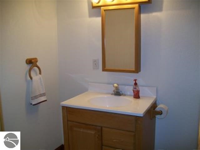 7680 North Ferris Road Elwell, MI 48832 - Photo 14 of 18 1746430-13.JPG