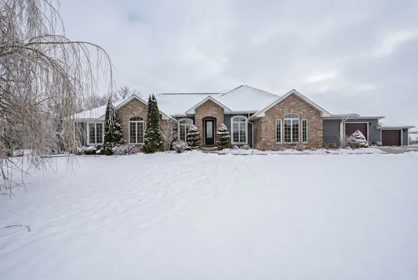 $1,249,999 | 1679 Marian Court, Mineral Point, WI 53565